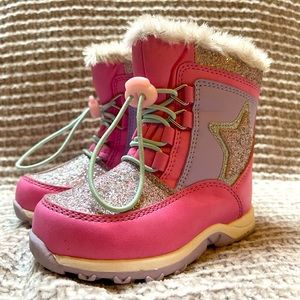 Wonder Nation brand snow boots • Size 6